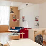 L'horloge De L'écusson Appartement Nîmes