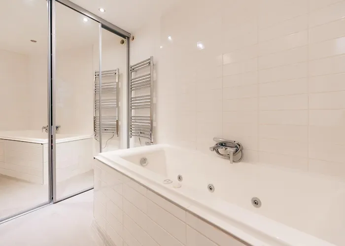 Apartament L'horloge De L'ecusson Nîmes