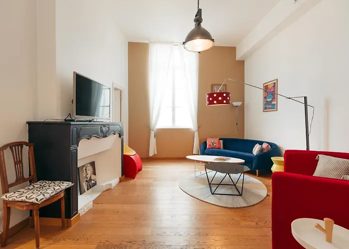 L'horloge De L'ecusson Apartament